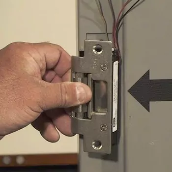 Electric Strike in Oakleaf Plantation, FL