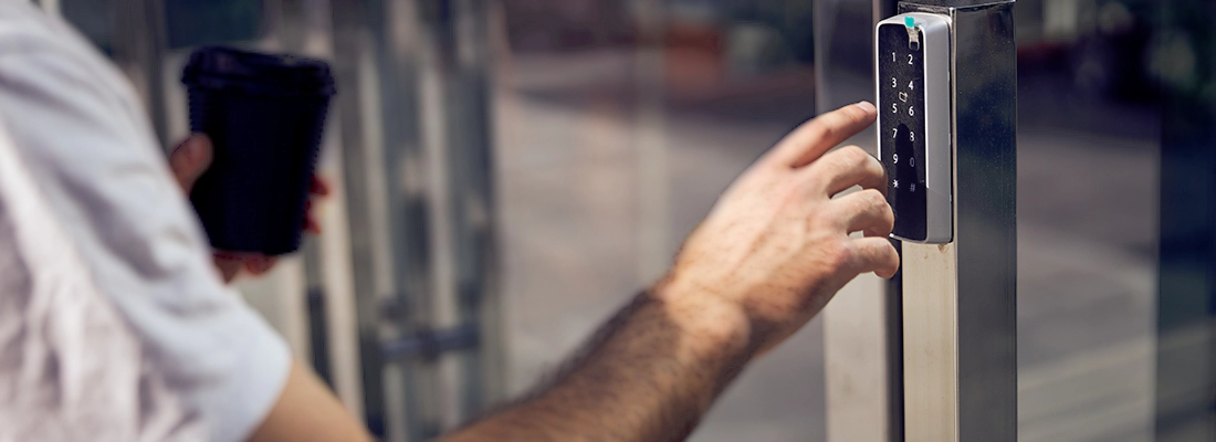 Enhance Storefront Security with Access Control Systems in Oakleaf Plantation, FL